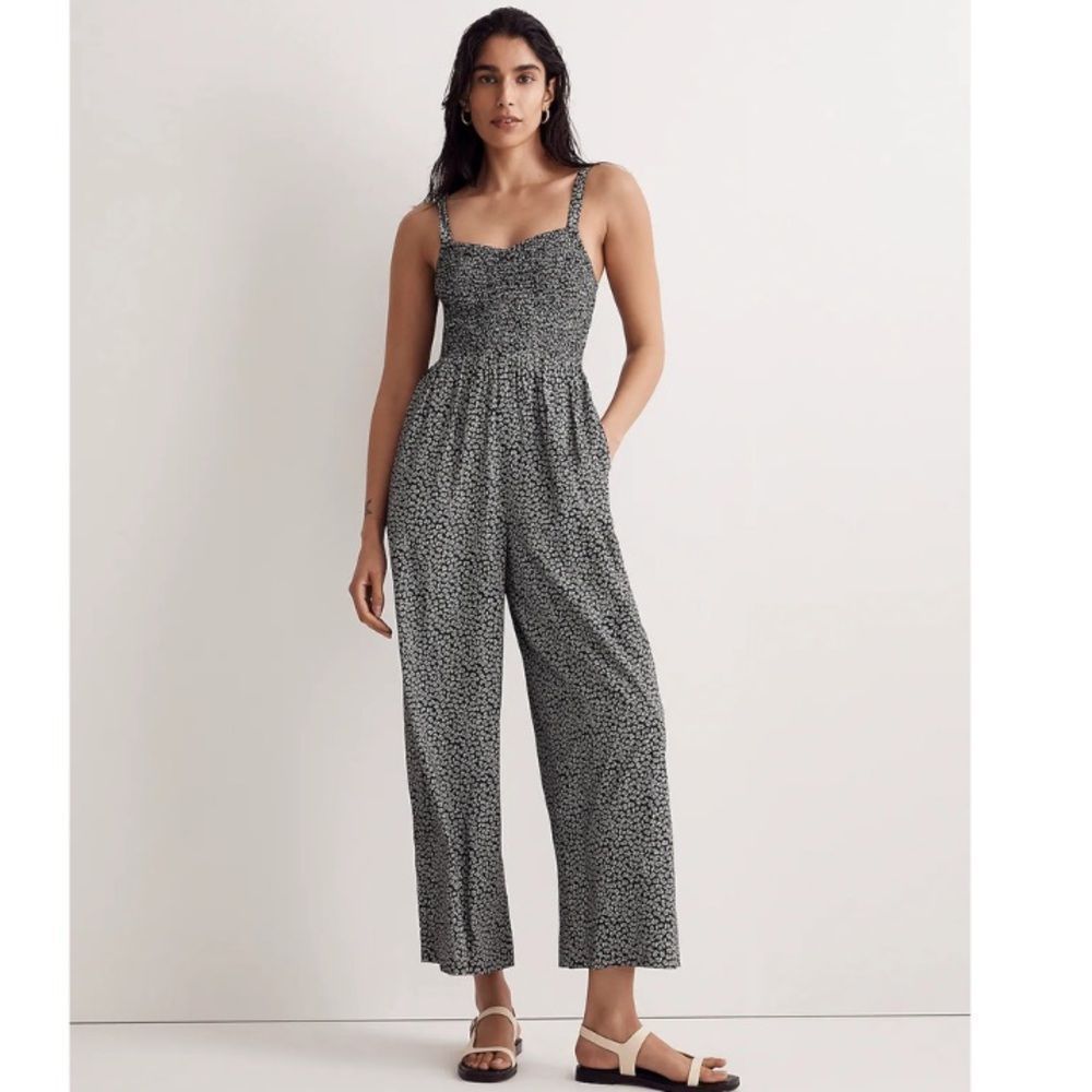 Madewell | Lucie Jumpsuit | XS | Black Daisy Floral Print
Wide Leg Smocked | NWT